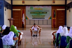 Bupati Jarot Berharap Fatayat NU Berikan Kontribusi Nyata untuk Pembangunan di Sintang