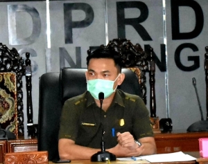 Komitmen Permudah Perizinan