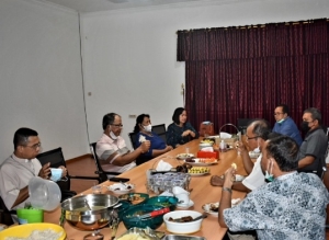 Rombongan Uskup Sintang Silaturahmi ke “Langkau Kita”
