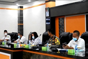 Polres Sintang Bantu 4 Ribu Dosis Vaksinasi Covid-19 untuk Guru