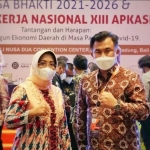 Hj Erlina Dikukuhkan sebagai Waketum APKASI Indonesia