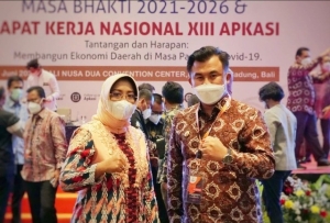 Hj Erlina Dikukuhkan sebagai Waketum APKASI Indonesia