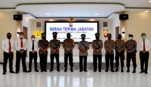 Wakapolres dan Kabag Ops Polres Sintang Dimutasi