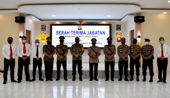 Wakapolres dan Kabag Ops Polres Sintang Dimutasi