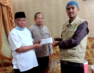 Serahkan Donasi untuk Palestina Rp34 Juta