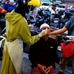 Satgas Swab 7 Pengunjung Kuliner Terminal Mempawah