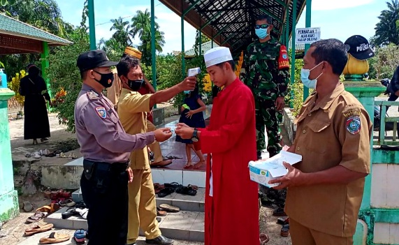 Satgas PPKM Pantau Pengunjung Makam Habib Husein