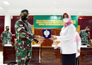Komsos Danrem Bersama KBT di Mempawah