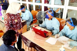 Bupati Erlina dan Forkopimda Pantau Vaksinasi Massal di Mempawah