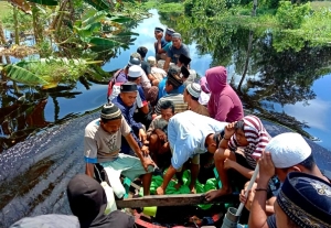 Pengungsi Banjir di Segedong Mulai Terserang Penyakit