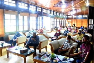 Bupati Jarot Minta Saran Aspek Lingkungan