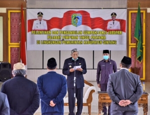 Empat Pimpinan OPD di Sintang Dilantik, Jarot Minta Segera Bangun Koordinasi yang Baik!