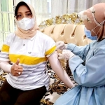 Ajak ASN dan Rakyatnya Ikut “Vaksinasi Covid-19” di Halaman Kantor Bupati Mempawah