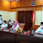 Tertibkan Bangunan Liar dan Kawasan Kumuh