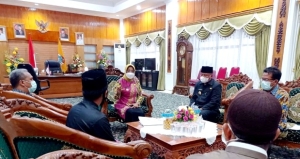 Bupati Erlina Minta Peran Aktif Ponpes Sukseskan Program “Vaksinasi Covid-19”