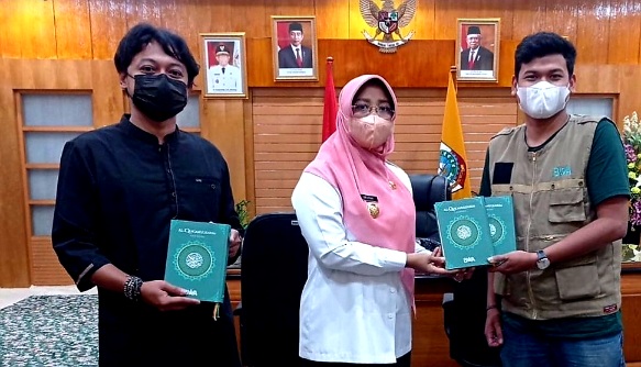 Bupati Terima 1.500 Al-Quran dari BWA