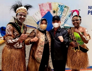 Bupati Erlina dan Wagub Kalbar Hadiri Pembukaan PON Papua