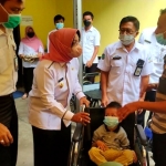 Bupati Serahkan Ratusan Alat Bantu untuk Penyandang Disabilitas
