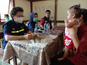 Pelayanan Kesehatan di Lokasi Banjir Sintang