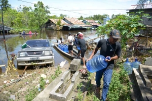 Gotong Royong Dirikan Dapur Umum