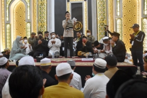 Ribuan Jamaah Muslim di Mempawah Hadiri Tabligh Akbar UAS