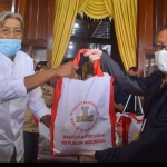 Presiden RI Kembali Salurkan 3000 Paket Bantuan untuk Korban Banjir Sintang