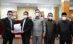 Eksekutif dan Legislatif Usulkan Empat Raperda