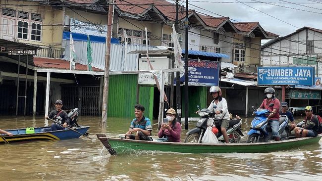 Kirim 5000 Paket Bantuan ke Sintang