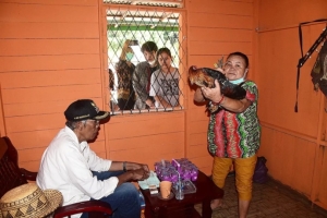 Bupati Jarot Hadiri Ritual Adat Bayar Hajat Suku Uud Danum