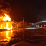 Kios Bensin Ludes Terbakar