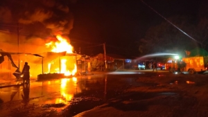 Kios Bensin Ludes Terbakar