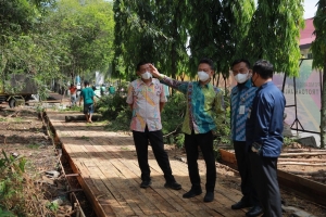 Antisipasi Kecurian, Edi Minta Tiang Pembatas Trotoar Dibeton
