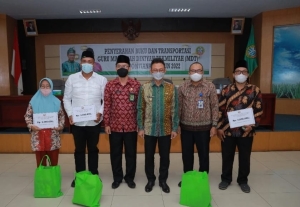 37 Guru Madrasah Diniyah Takmiliyah Terima Bantuan Dana Transportasi