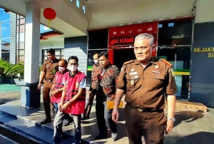 Kejaksaan Tahan S dan L Tersangka Dugaan Korupsi Jalan Baning- Sungai Ana