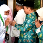 Dampingi Wagub Kalbar, Bupati Erlina Ikut Lepas CJH Kloter 2 ke Madinah