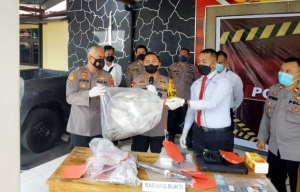 Sadis! Berawal dari Pinjam Uang Rp150 Ribu dan Tersinggung, Roni Habisi Nyawa Bosnya