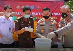 Berikan Apresiasi, Dewan Sintang Dukung Pemusnahan Barang Bukti Sabu