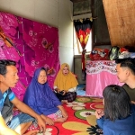 Kunjungi Lokasi Kebakaran, Ketua DPRD Sintang Dengarkan Curhatan Korban