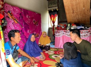 Kunjungi Lokasi Kebakaran, Ketua DPRD Sintang Dengarkan Curhatan Korban