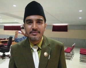 Imbau Rakyatnya Waspadai Pohon Tumbang