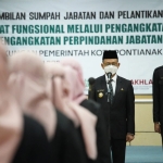 Lantik 53 Pejabat Fungsional, Edi Minta Front Office Berikan Pelayanan dengan Senyum