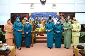 Edi Puji Peran Ibu-ibu Gerakkan Roda Perekonomian