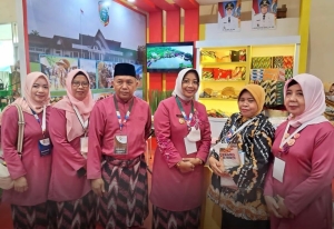 Kain Awan Berarak Mempawah Tapil di AOE 2022