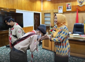 Lepas Kontingen Pramuka, Bupati Harapkan Peserta Disiplin dan Jaga Nama Baik Daerah