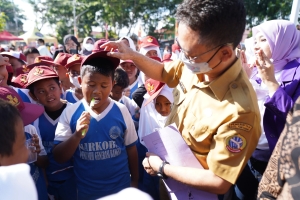 1.000 Siswa SD Ikut Sikat Gigi Massal