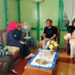 Bupati Erlina Kunjungi Warga Ankol yang Sakit dan Kurang Mampu