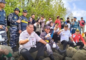Wabup Mempawah Ajak Semua Pihak Jaga Kebersihan Laut