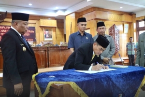 Bupati Setujui Raperda Inisiatif DPRD