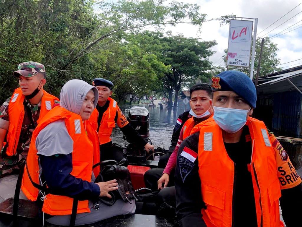 Sejumlah Langkah Strategis Penanganan Bencana dan Pasca Bencana Banjir di Sintang