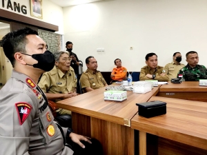 Bupati Jarot Yakin Pilkades 72 Desa di Sintang Berjalan Aman dan Kondusif